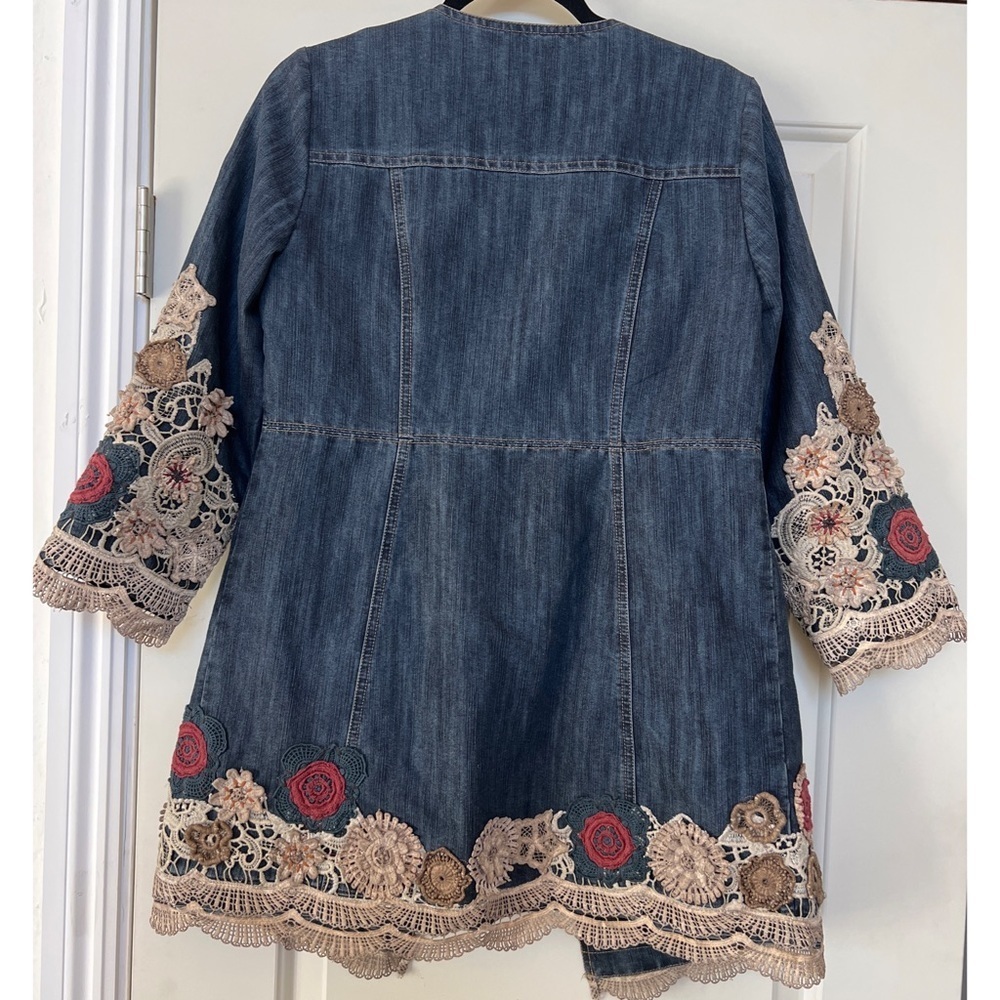 Chico’s Denim Floral Embroidered Jacket  - Size 0 - Picture 5 of 9